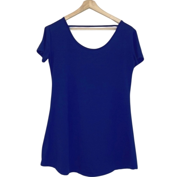 Tops - Tee Shirt Tunic w|Keyhole Back Opening Accent